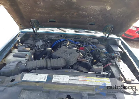 2001 Ford Explorer Sport Trac из США, поврежденный, VIN 1FMZU67E01UB58134